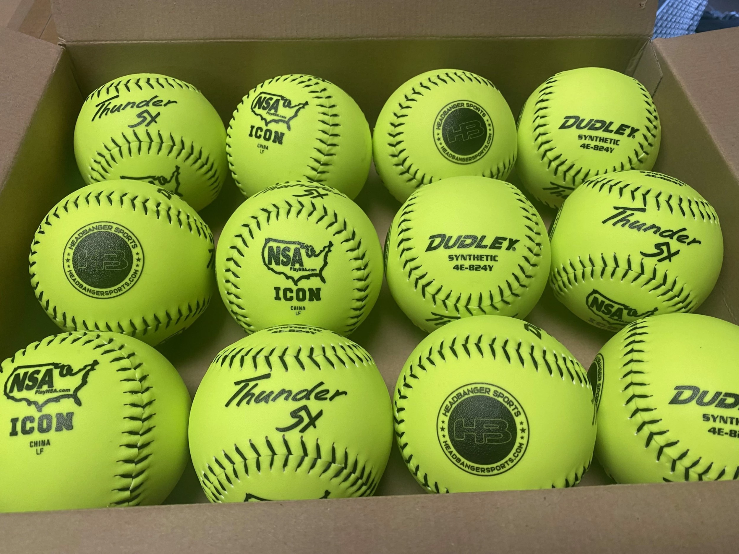 Dudley Thunder SY HYCON ICON NSA 12" Synthetic Slowpitch Softballs (DOZEN): 4E824Y - Image 3